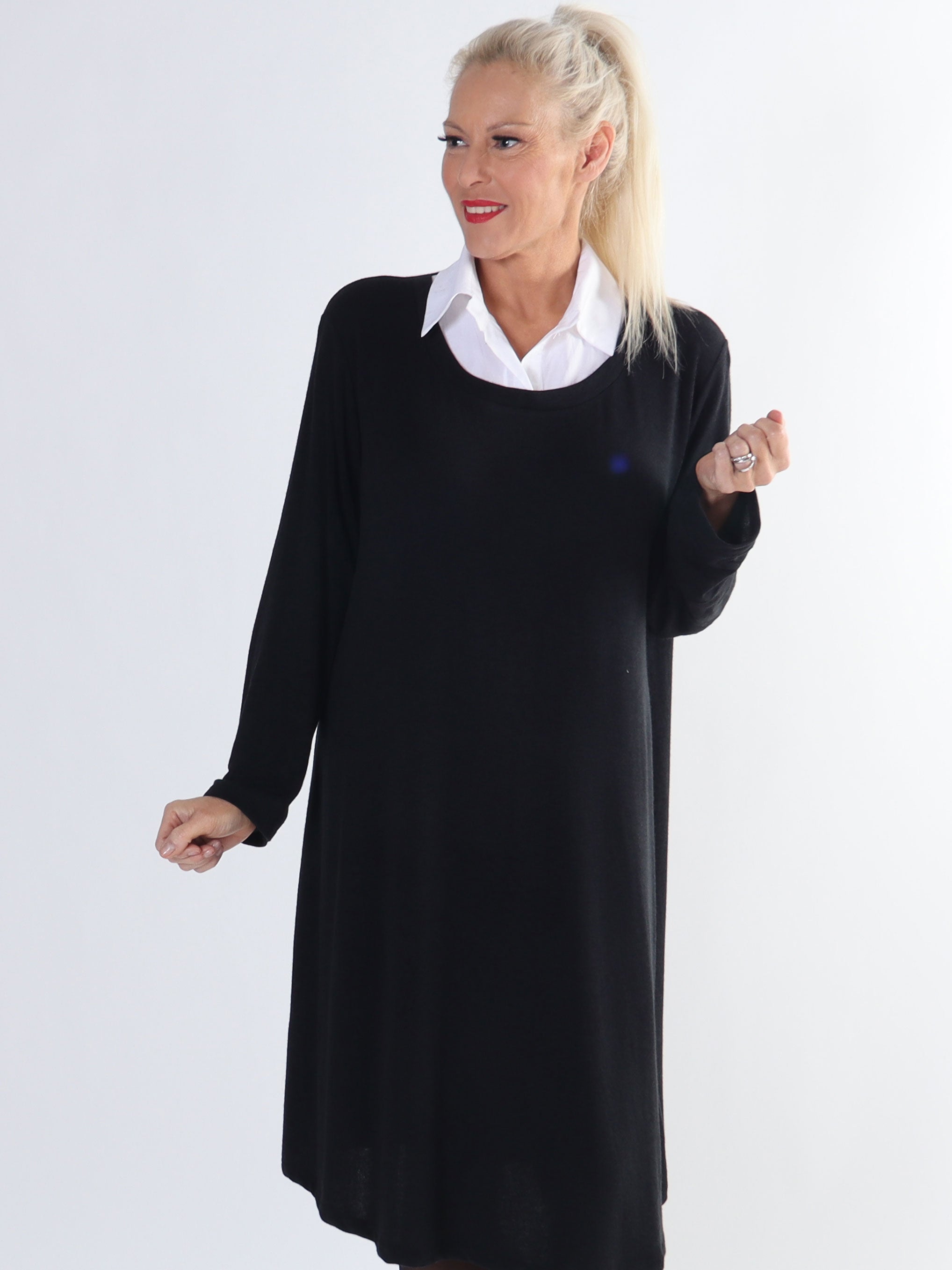 Rita Long - Dejlig blød plus size kjole med hvid skjortekrave